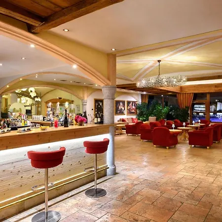 Carlo Magno Hotel